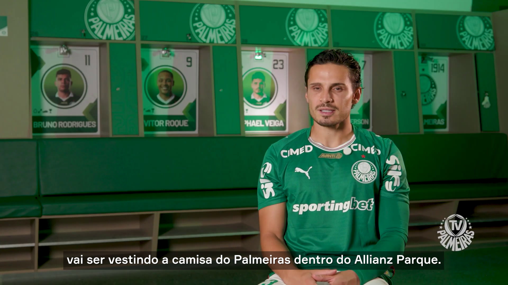 Raphael Veiga Completa 31 Anos: Relembre Sua Despedida do Palmeiras