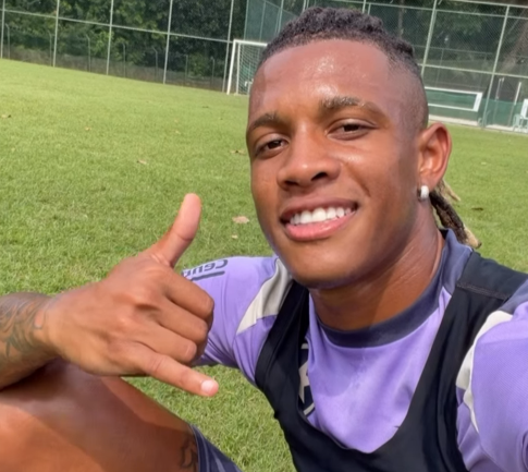 Danilo treina em dia de folga e indica data de reapresentação ao Botafogo; Palmeiras monitora