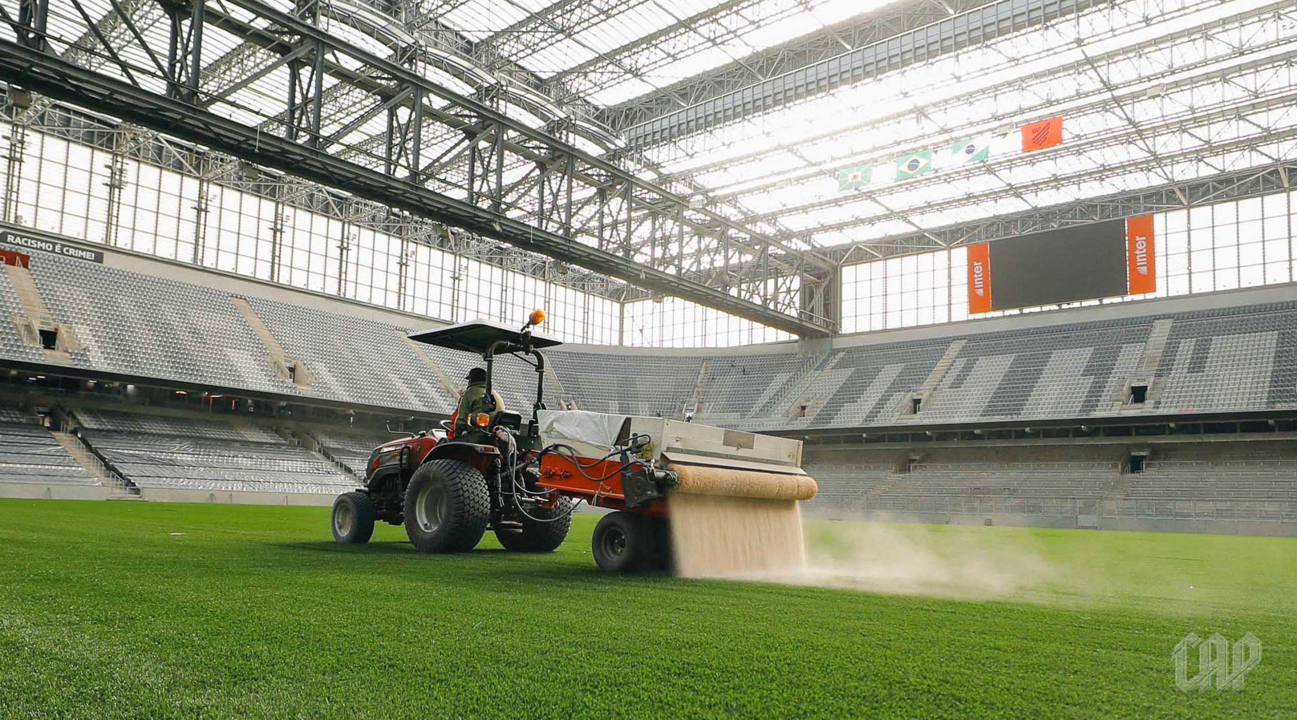 Athletico-PR entra na fase final da instalação do novo gramado da Arena da Baixada