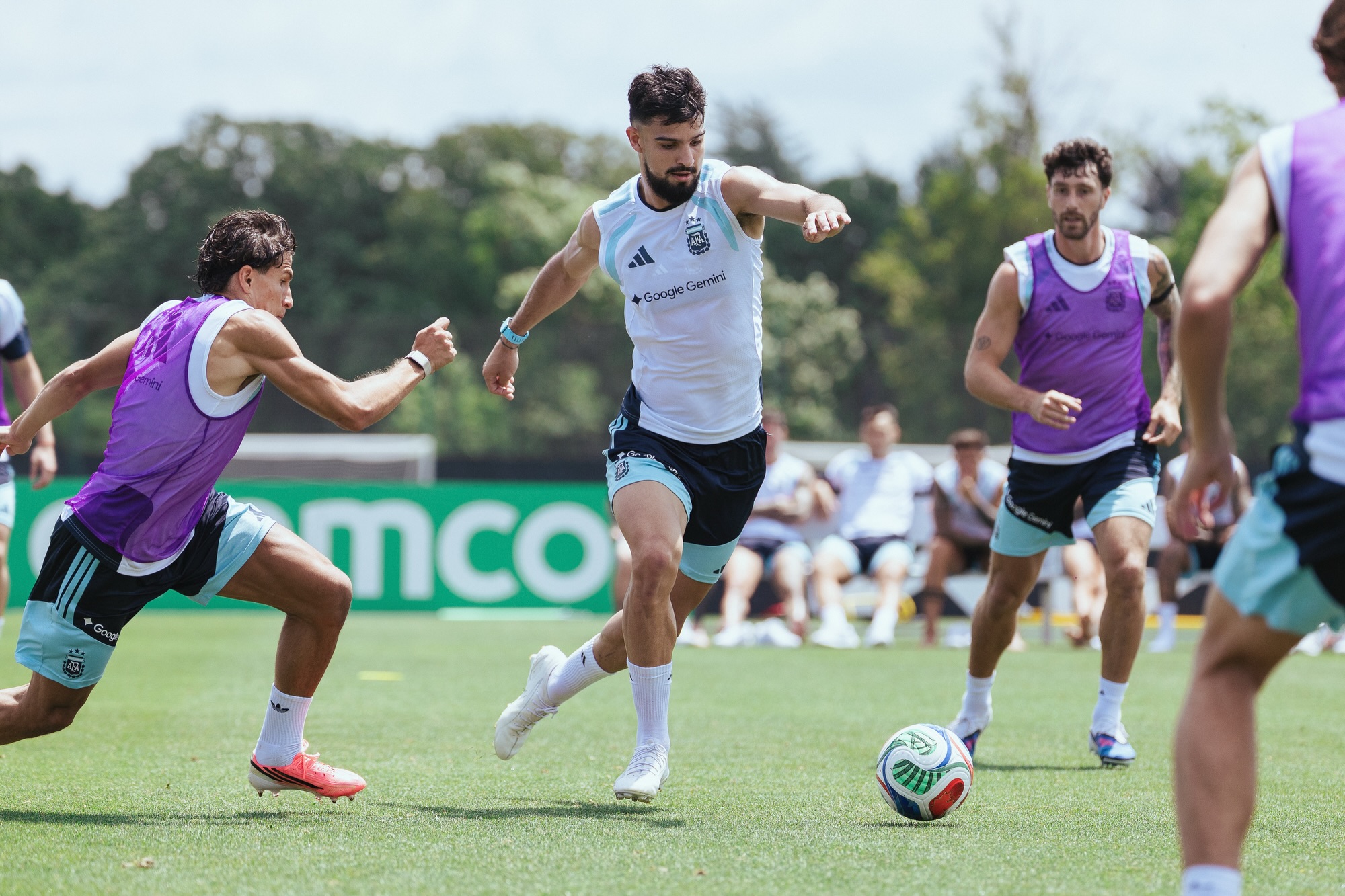 O que Flaco López não contou sobre Brasil x Argentina na Copa