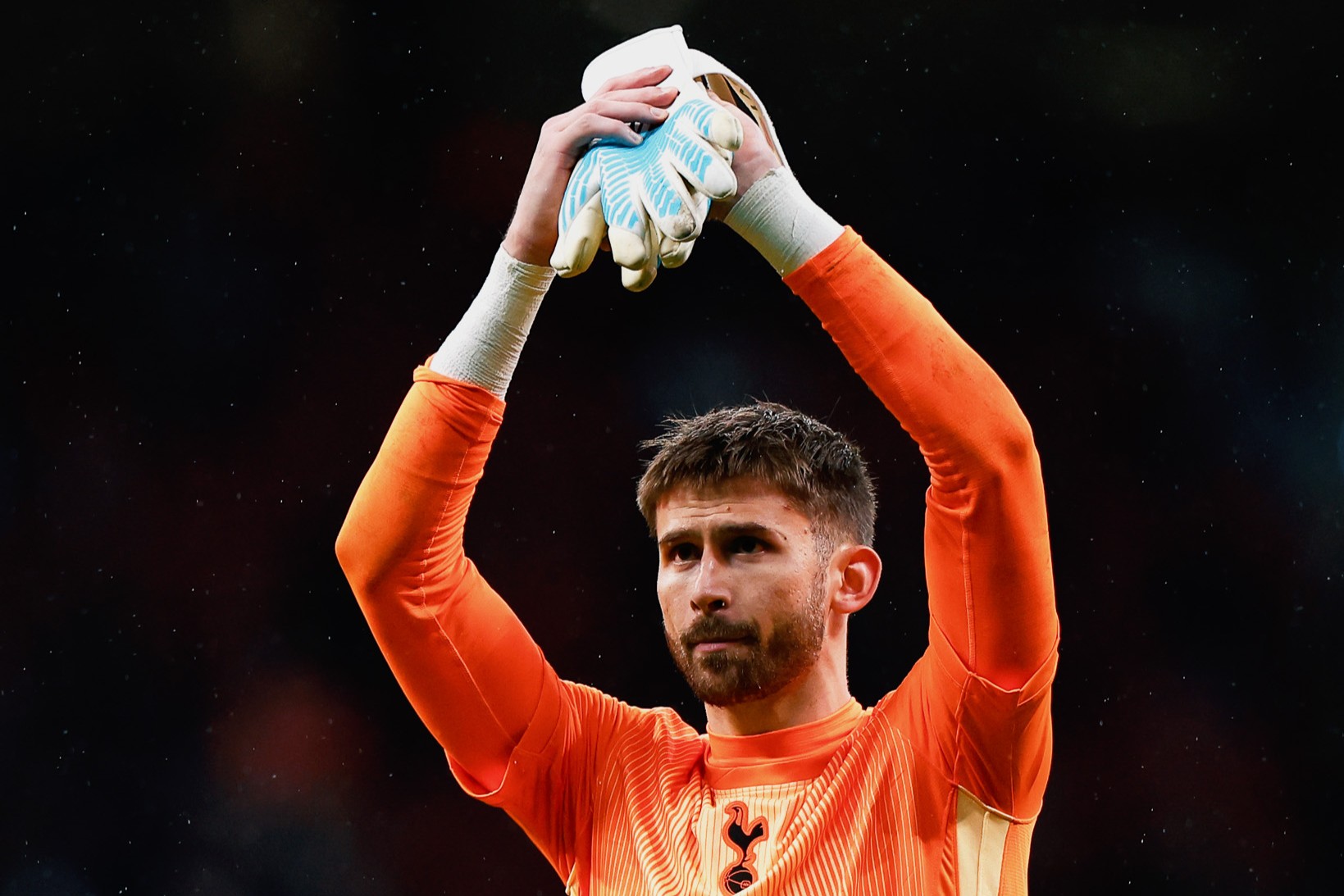 O que realmente está por trás da possível saída de Vicario do Tottenham?
