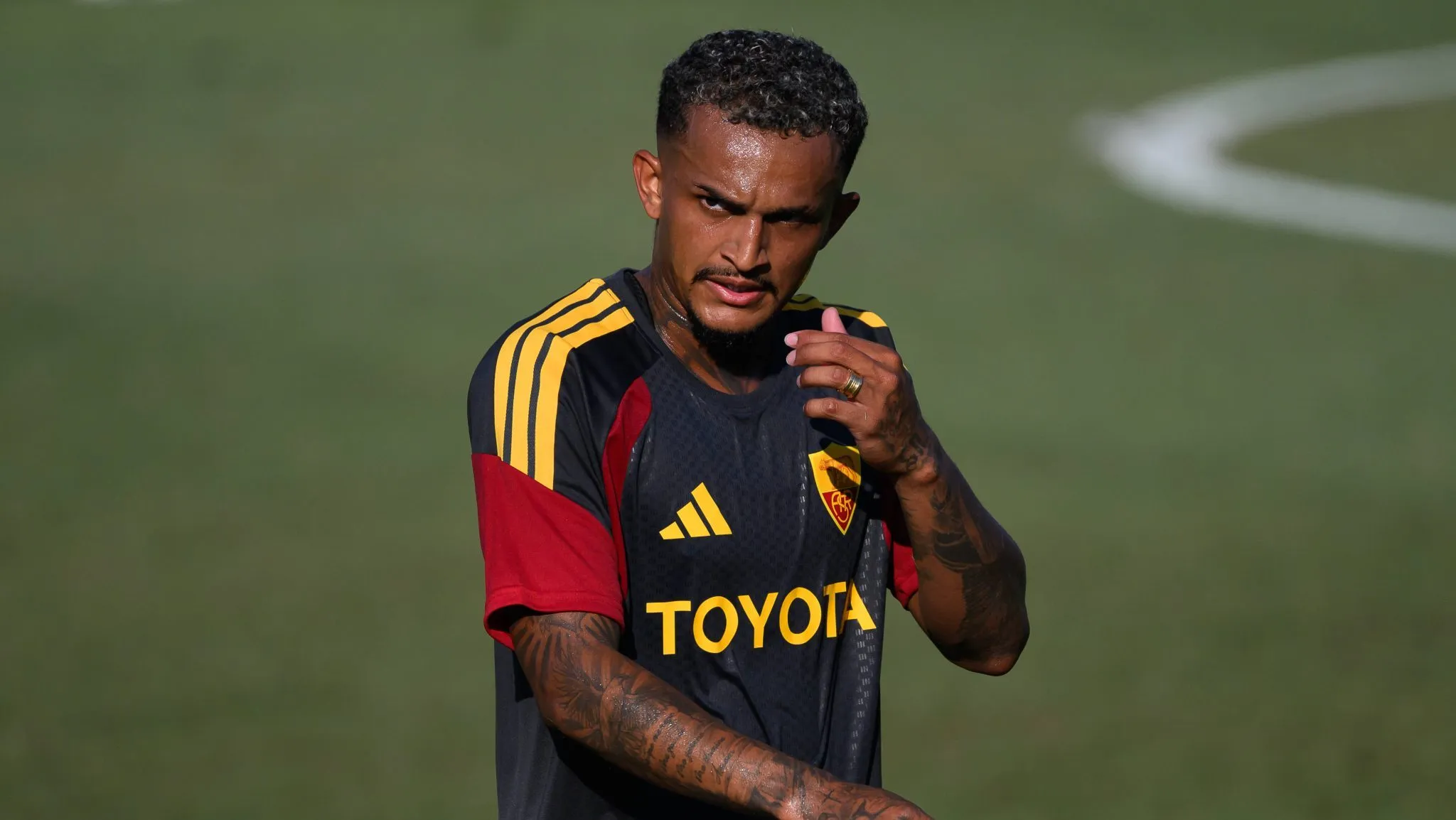 Mudança para Wesley? Roma faz proposta de R$ 100 milhões por lateral da seleção argentina