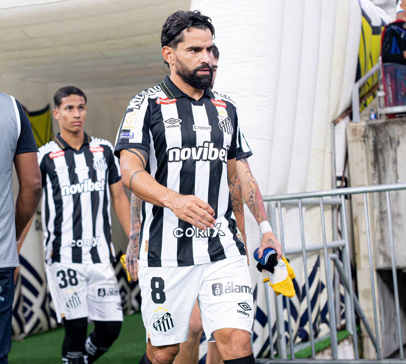 O que realmente aconteceu por trás da rescisão do contrato de Tomás Rincón