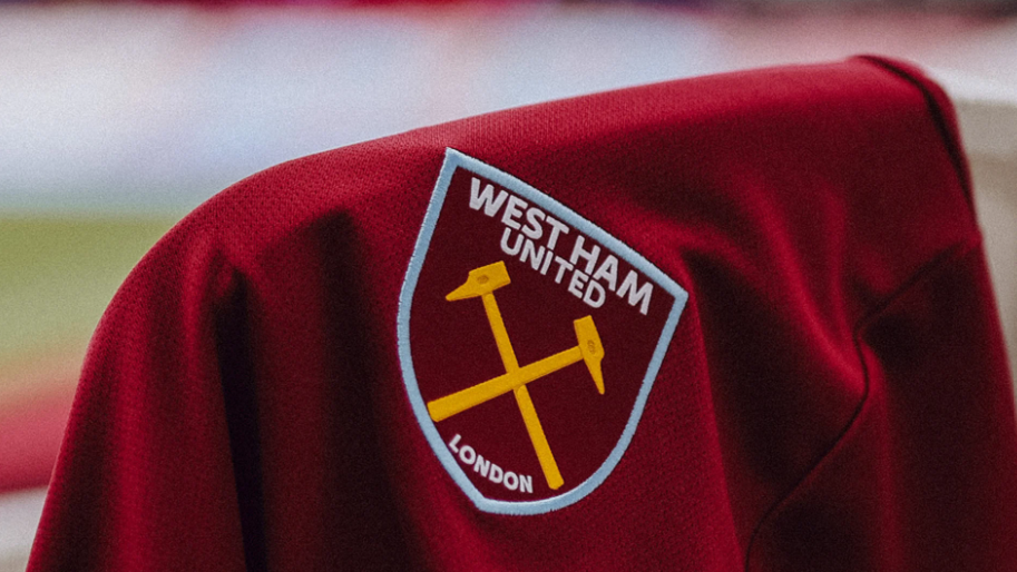O que realmente está por trás da mudança do escudo do West Ham?