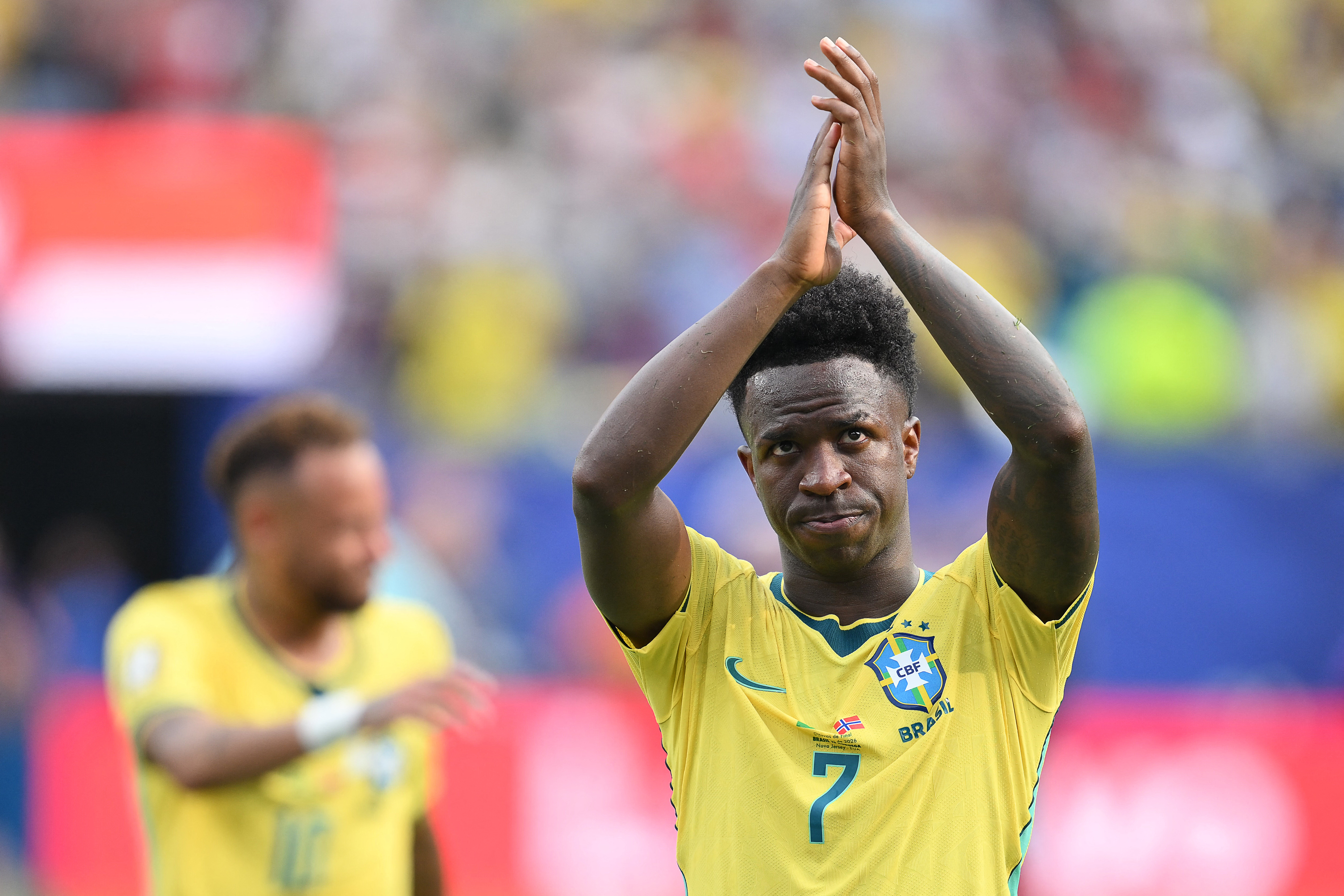 Vini defende Guimarães após pênalti perdido e diz: “Não fujo da responsabilidade”