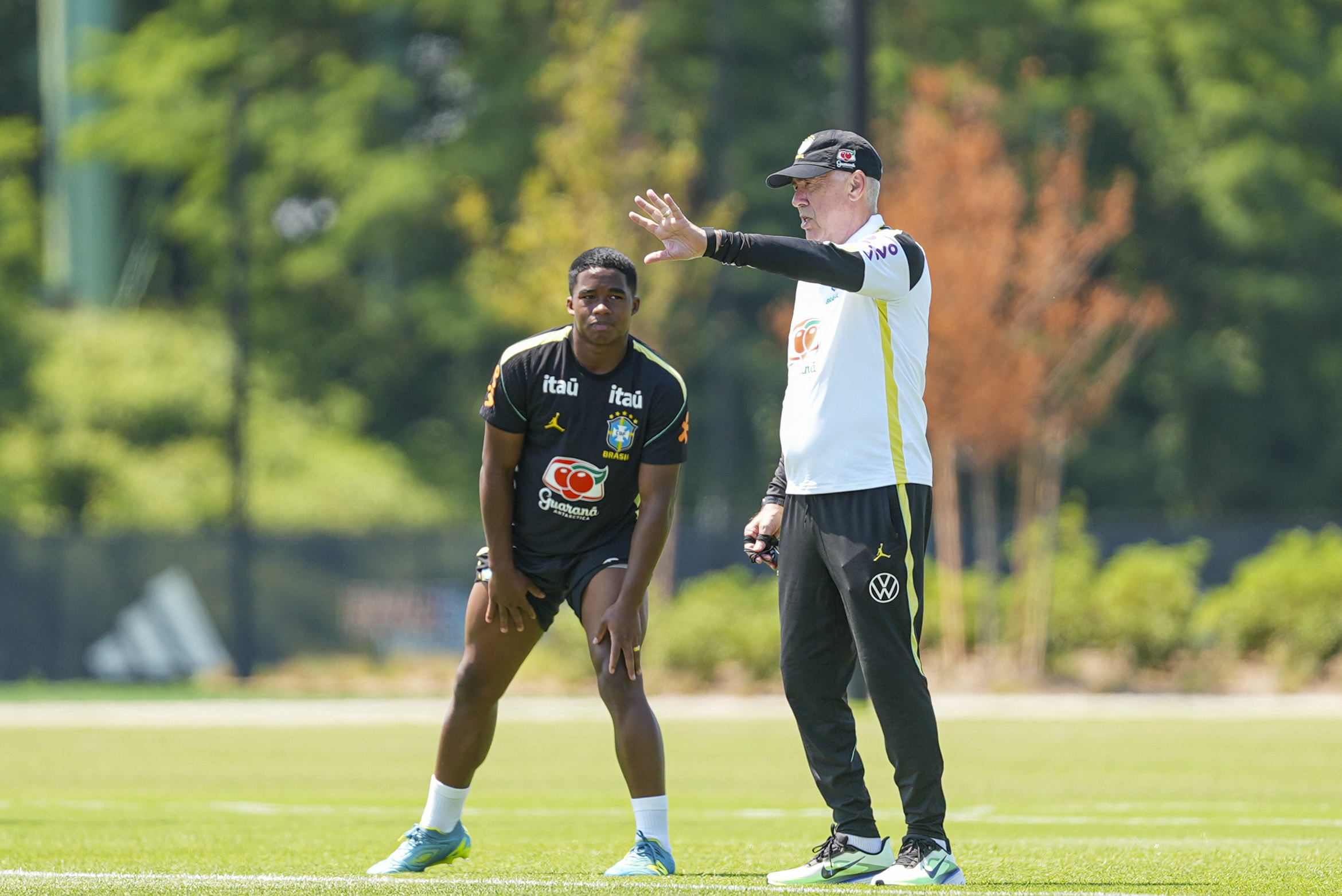 Ancelotti não cede à pressão e pede calma com Endrick, mas diz: “Talento extraordinário”