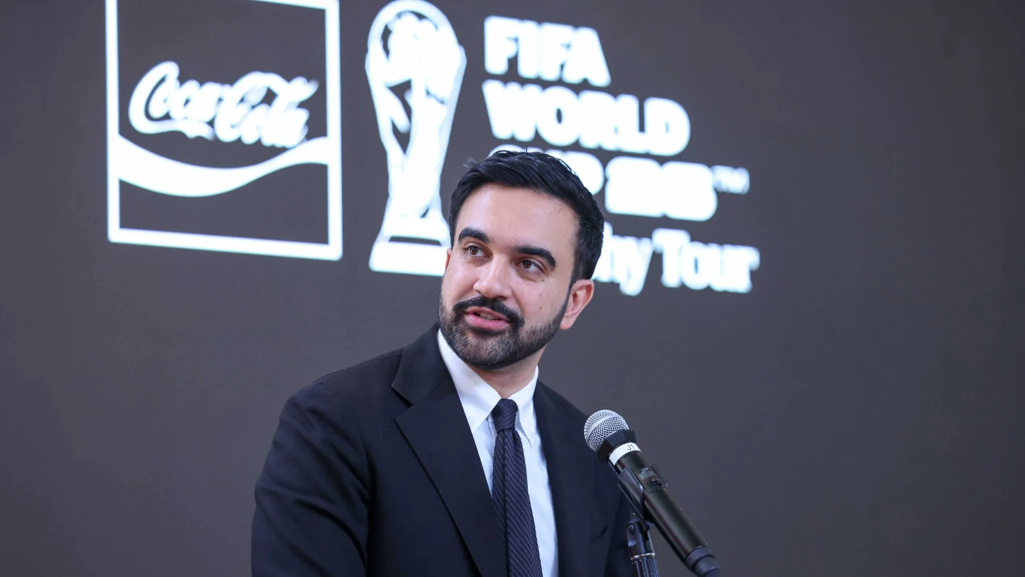 Prefeito de Nova York cita Sócrates e Democracia Corinthiana em fala sobre Copa