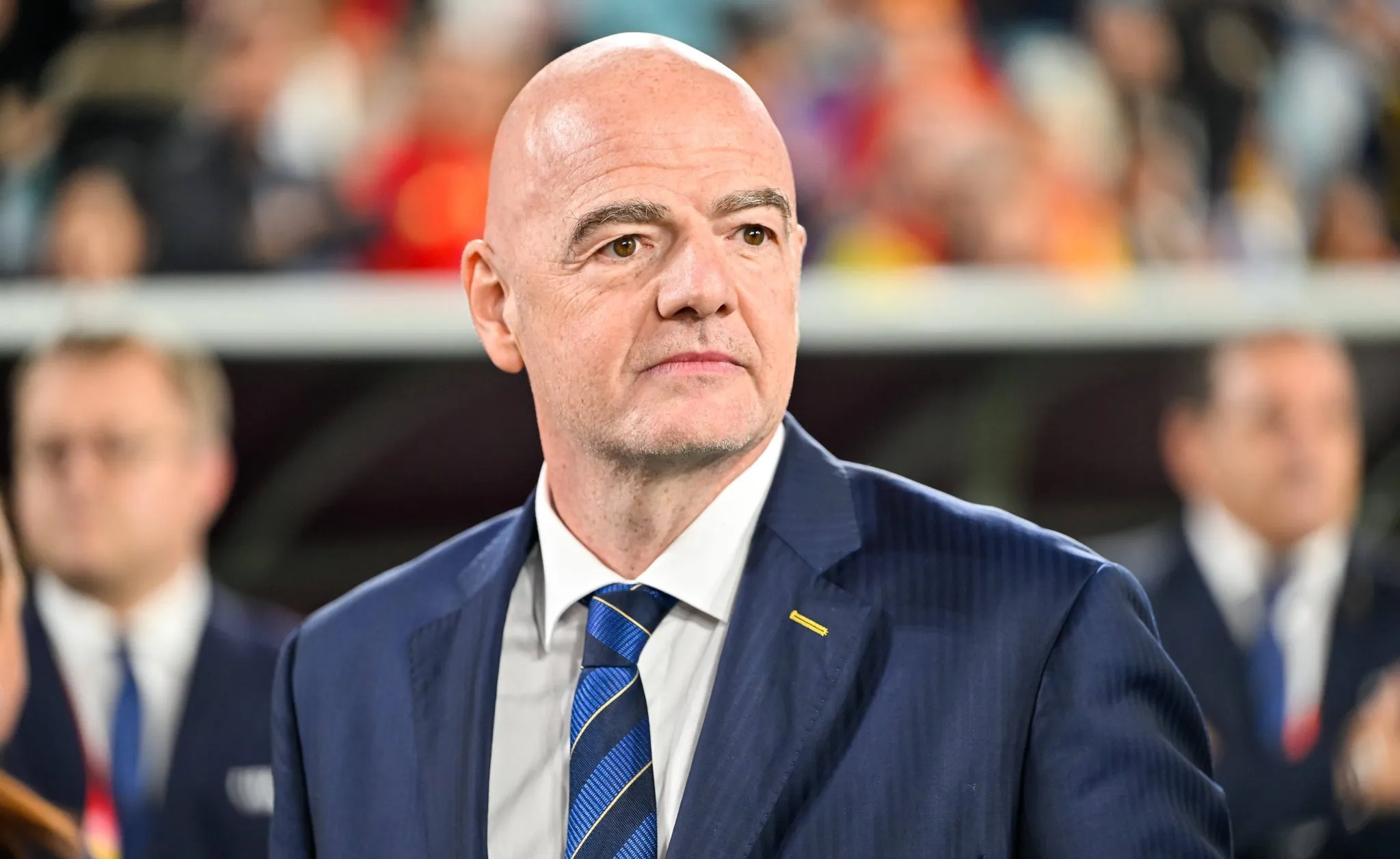 Por que o futebol feminino continua sendo usado como moeda de troca na Fifa de Infantino?
