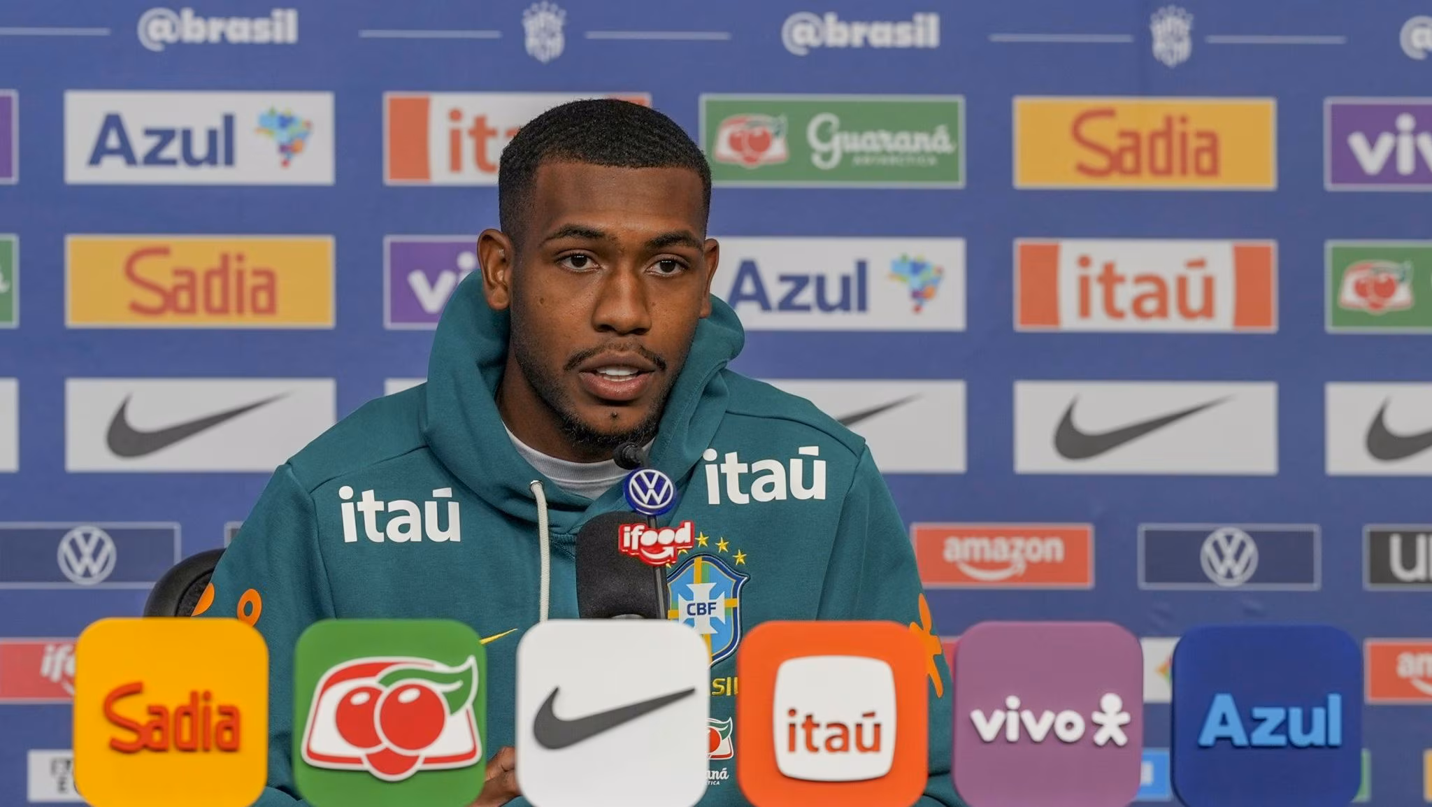 Como trabalho invisível de Rayan na seleção brasileira conquistou Ancelotti na Copa